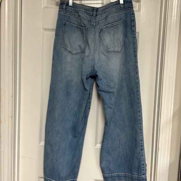 Jeans - Picture 3 of 4